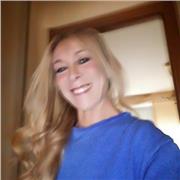 Offro lezioni di italiano per bambini (scuola primaria e secondaria di primo grado) e per adulti in fase di alfabetizzazione.